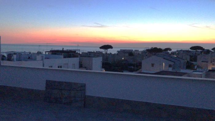 APPARTAMENTO con TERRAZZA SUL MARE