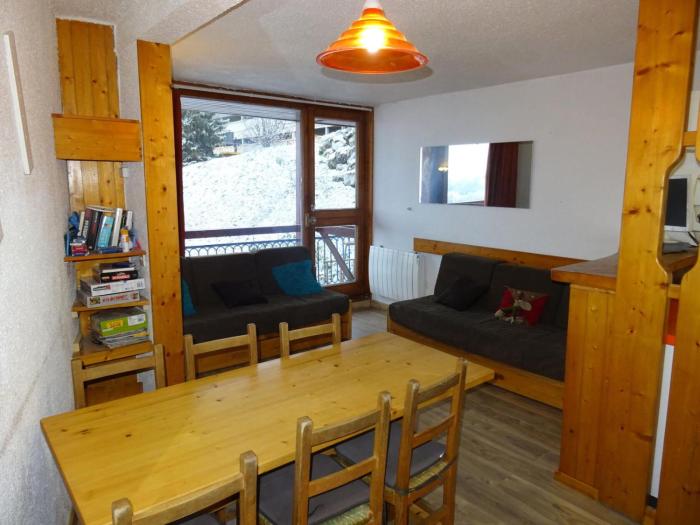 Résidence Pierra Menta - Appartement 2 pièces 6 personnes proche des pistes et des commerces dans le village du Charvet à Arc 1800 MAE-1709