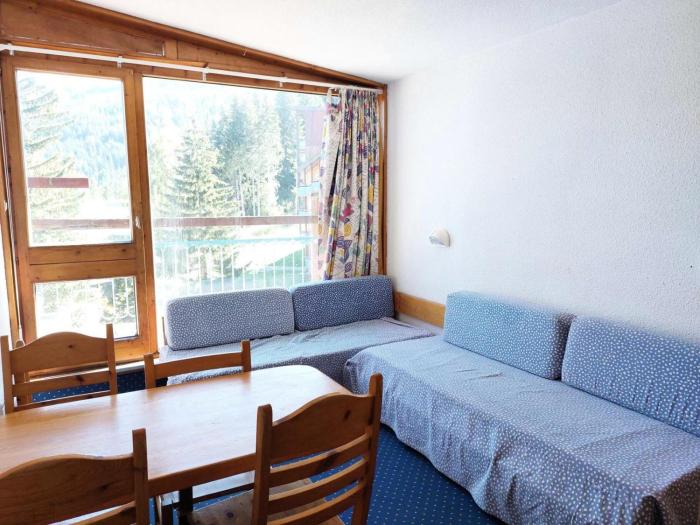 Résidence Belles Challes - Studio 4 personnes à Arc 1800 skis aux pieds et proche des commerces dans le village du Charvet MAE-2115