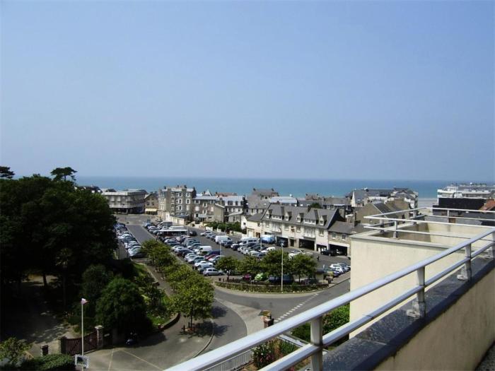 Résidence Amiraute - Appartement T3, idéalement situé, à 100 des plages et commerces. MAE-6624