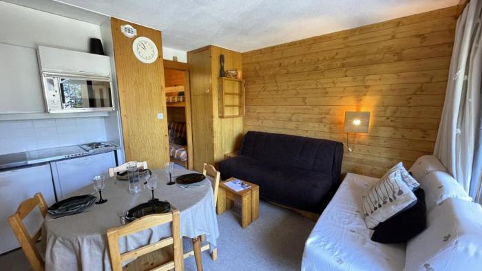 Résidence Les Eperonnelles - Studio pour 4 personnes situé à Méribel Altiport, proche des pistes de ski et du golf MAE-6844