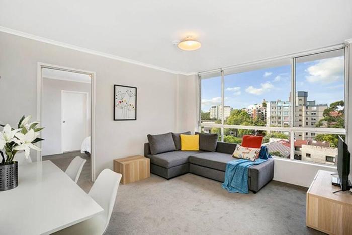 RAND3 - Cosy Apartment - Great Location, Easy CBD Access