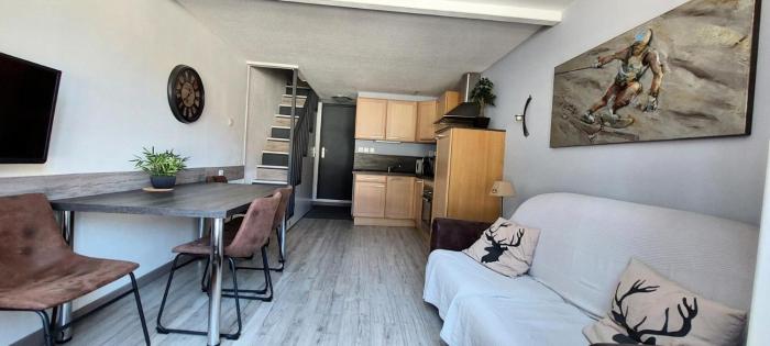 Résidence Aiguille Grive Bat Iii - Appartement 3 pièces 6 personnes en duplex, skis aux pieds, dans le village de Charmettoger à Arc 1800 MAE-6944