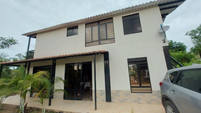 Casa Vacacional en Condominio Via Melgar-Carmen de Apicalá