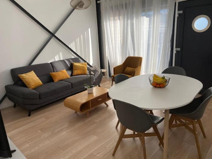 "Echapée Belle" Appart Moderne 6 pers à Velaux - Tout équipé avec terrasse à 15 min plage et aéroport