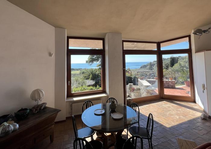 Ansedonia, 8 minutes walk from the Tagliata beach