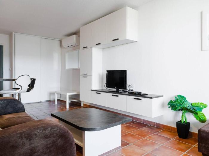 Appartement T3 climatisé avec piscine, balcon, parking, à 400m de la plage - Narbonne-Plage - FR-1-409-30