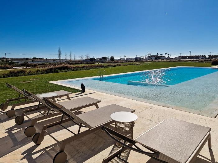 Bayline Condominium - Heated indoor Swimming pool - SPA - By Bedzy