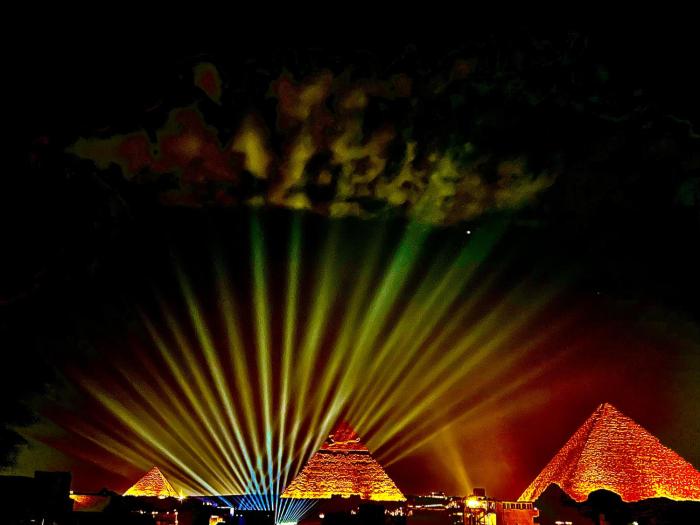 Pyramids moon view