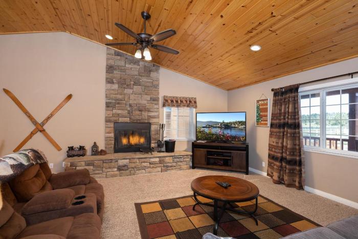 No. 23 Bear City Retreat