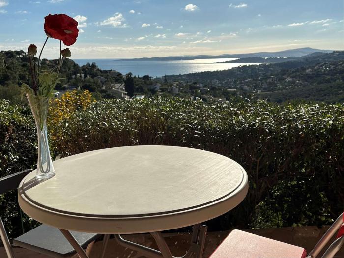 Studio familial avec terrasse, piscine, tennis et parking aux Issambres - FR-1-226-473