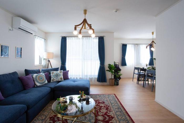 エメラルド色に輝く希望ヶ丘ビーチまで徒歩圏内！リゾート地恩納村のお洒落な3LDK一軒家貸し切り！