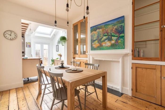 Arty House with Garden in Central Bristol