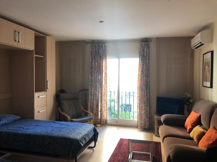 Lovely studio in centre of Torre, near the beach