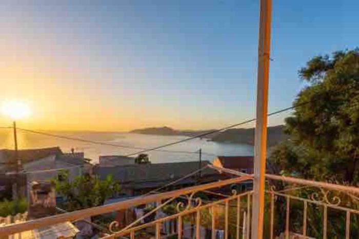 Kiki’s Beautiful House On Famous Village Pentati