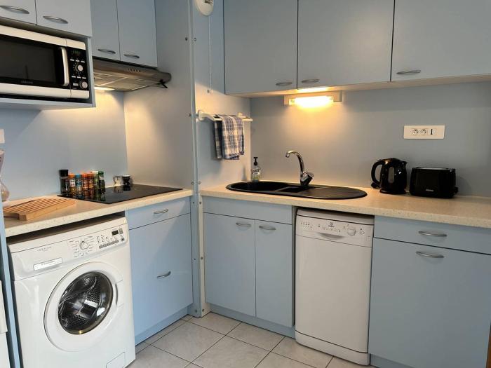 531 - Appartement T2 vue mer, à 100m de la Plage