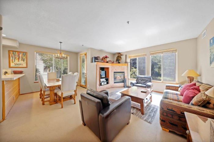 Palisades Tahoe Lodge Rentals Two Bedroom #512