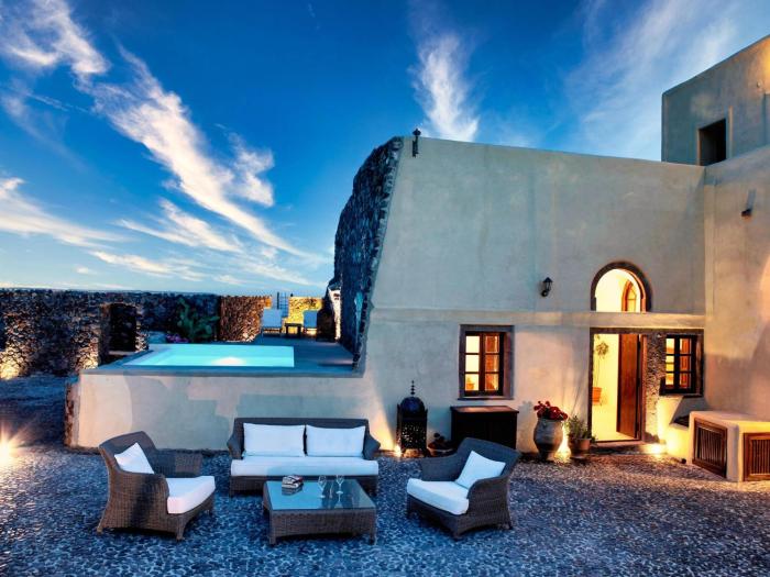 Villa in Megalochori with Private Pool