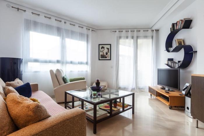 Valencia las Artes y Ciencias + Garaje + Netflix