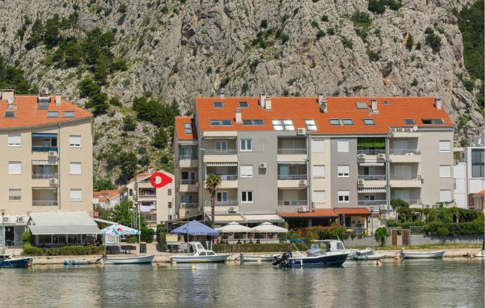 3 Bedroom Awesome Apartment In Omis