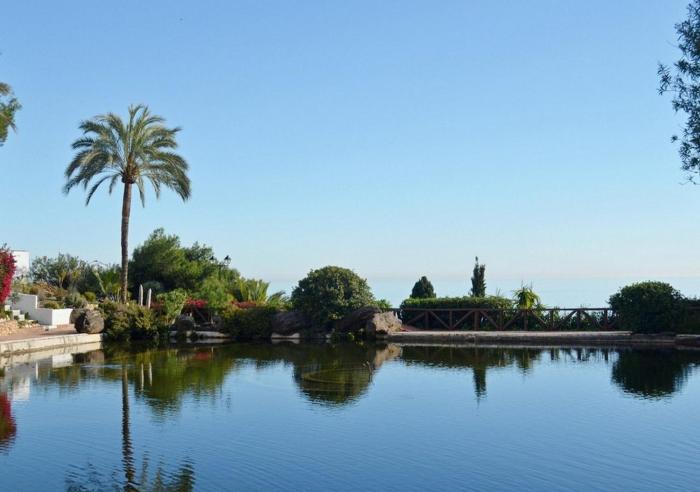 Stunning Duplex in Capistrano Playa, Nerja