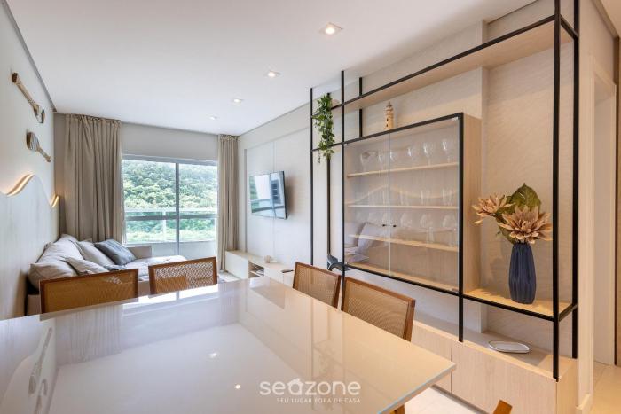 Apto 2Q moderno prox.da praia STL0702