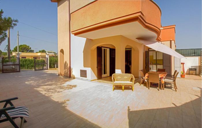 3 Bedroom Beautiful Home In Noto