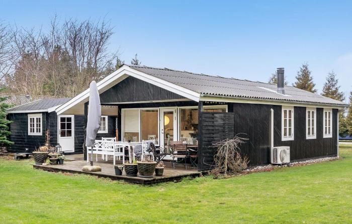 3 Bedroom Cozy Home In Væggerløse