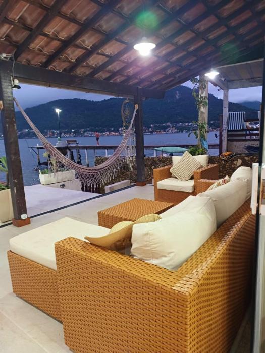 Casa na Ilha Jardim pé na areia