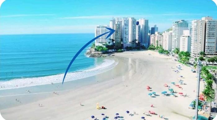 Apartamento pé na areia com vista para o mar aberto