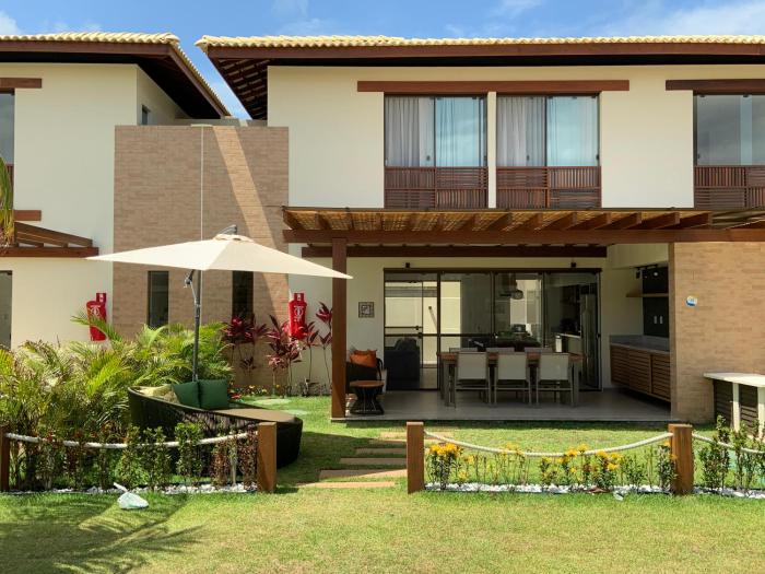 Casa com vista para o mar praia de Imbassai 3 quartos todos com suite e ar condicionado, 6 pessoas