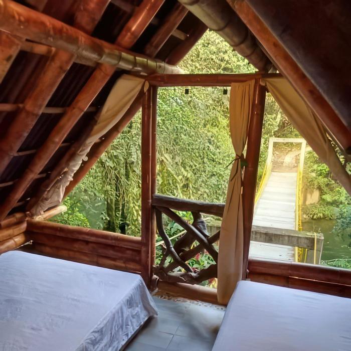 Cabaña Eco-Río CristalinoHamacasFogata