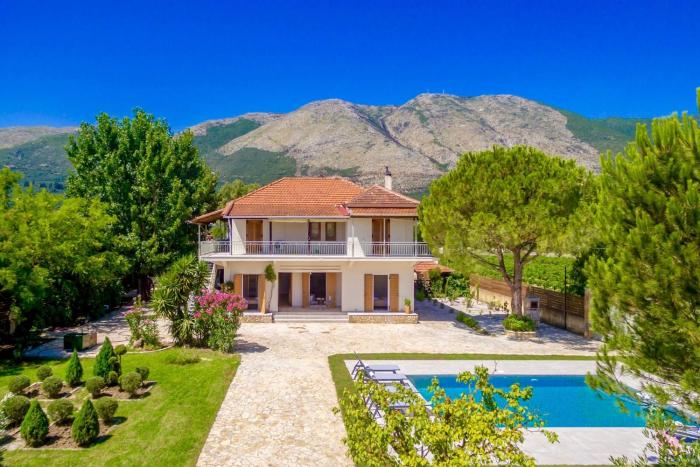 Villa Agricola with private swimming pool