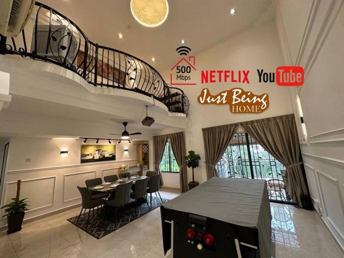 Just Being Home 10pax 3BR3BA 4Queen1Sofa