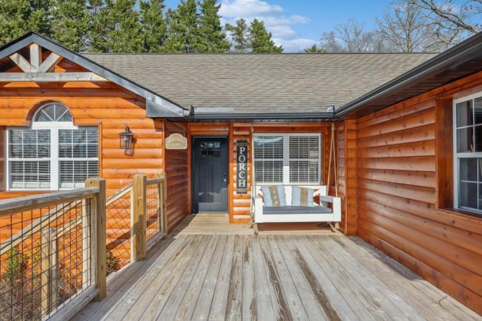 Majestic Valley View cabin