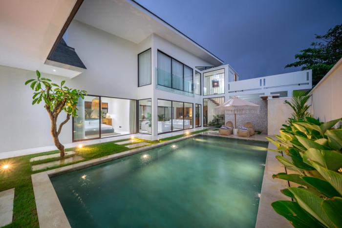 Villa Skye Modern Luxury Unveiled 4BR Villa