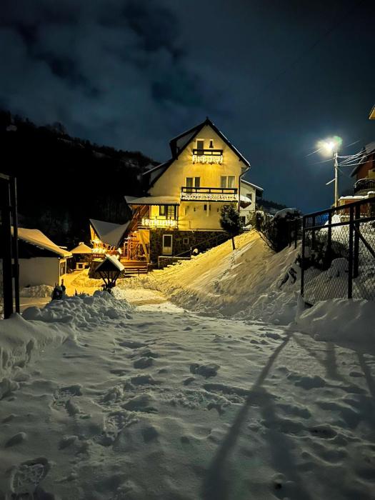 Casa TOR - Moieciu de Jos