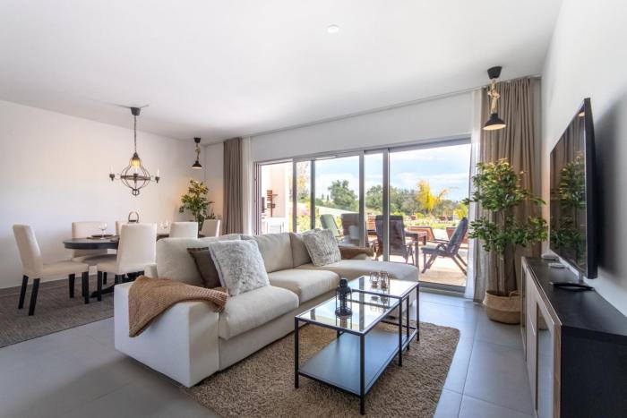 The Albufeira Concierge - Amazing Pool & Sunshine