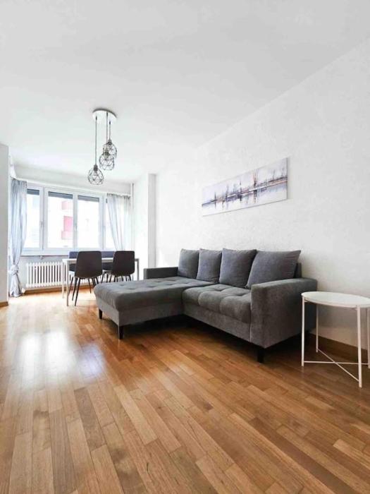 Downtown Dream 3,5BR with Balcony and Style BA31