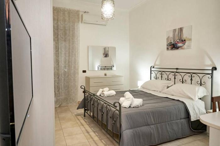 Napoli Duomo Center Home