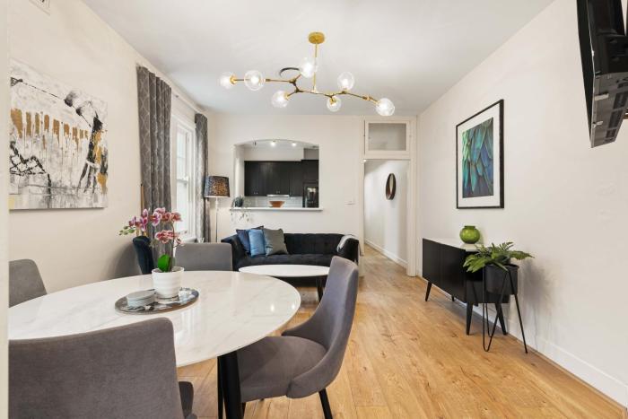Boutique Apartment With Private Roof Terrace