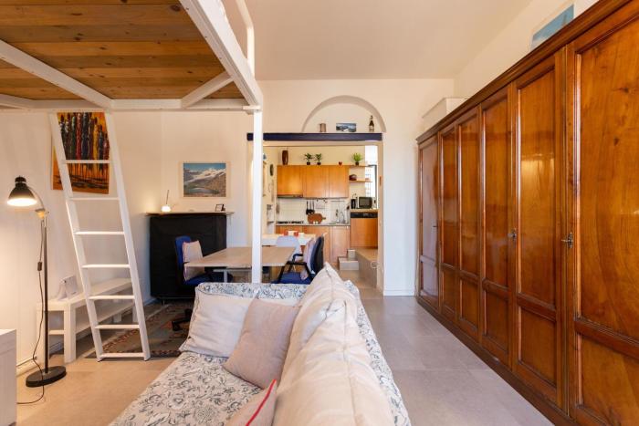 Accademia Studio by Halldis