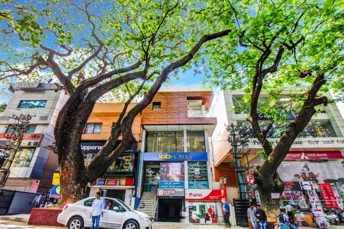 FabHotel Vista Suites - Frazer Town