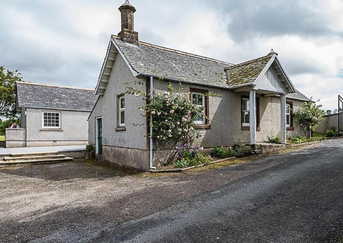 West Lodge 3 bedrooms, near golf course and river