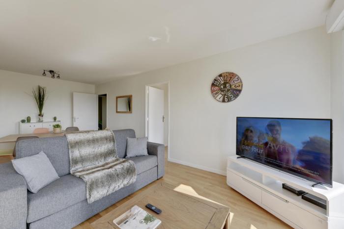 Chic apartment with superb view of the eiffel tower