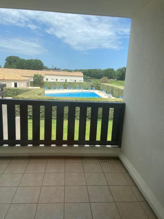 Appart de standing avec piscine