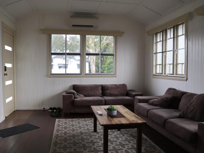 11 Barrett St, Bungalow QLD 4870, Australia