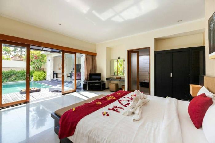 1BR Villa Massive Pool @Seminyak PB