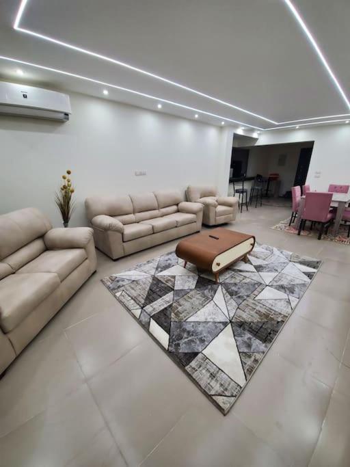 Stylish 3 bedroom apartment close to the Pyramids and Grand Egyptian Museum
