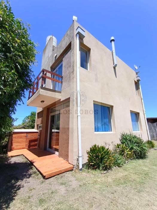 Casa Playa los Lobos